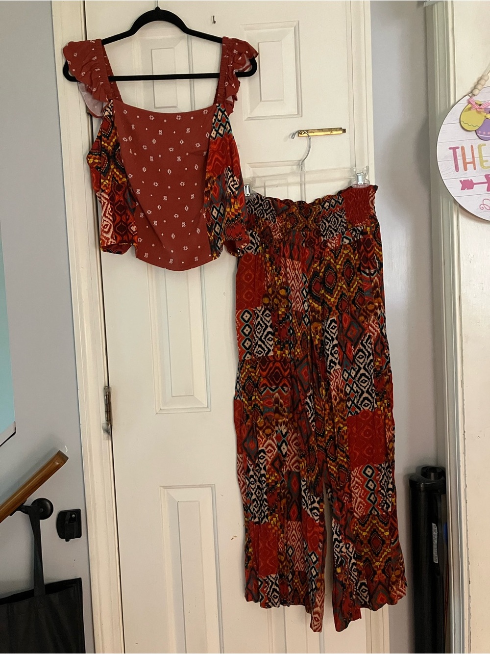 Torrid Size 1 (14-16) Rust Printed Wide-Leg Pants with Matching Cropped Top Set